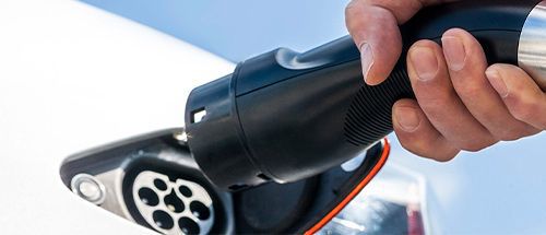 Ladeinfrastruktur für Elektrofahrzeuge – was sollten Unternehmen beachten?