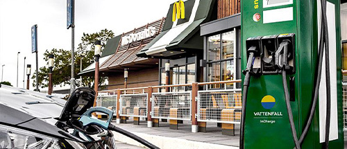 McDonald’s & Vattenfall: Schnellladestationen für eine grünere Zukunft